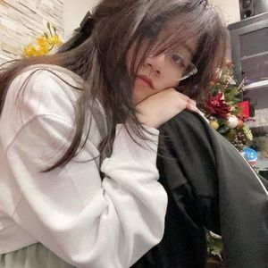 Meet your Posher, Thuy